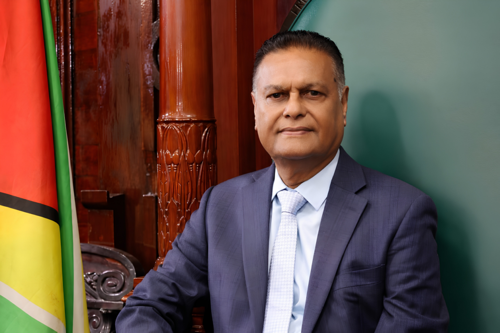 Current portrait of Manzoor Nadir